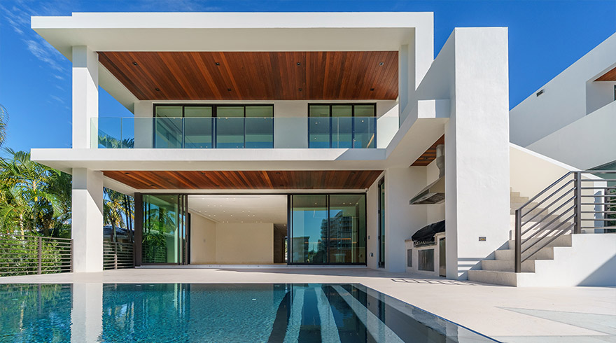 Image of villa with pool 1